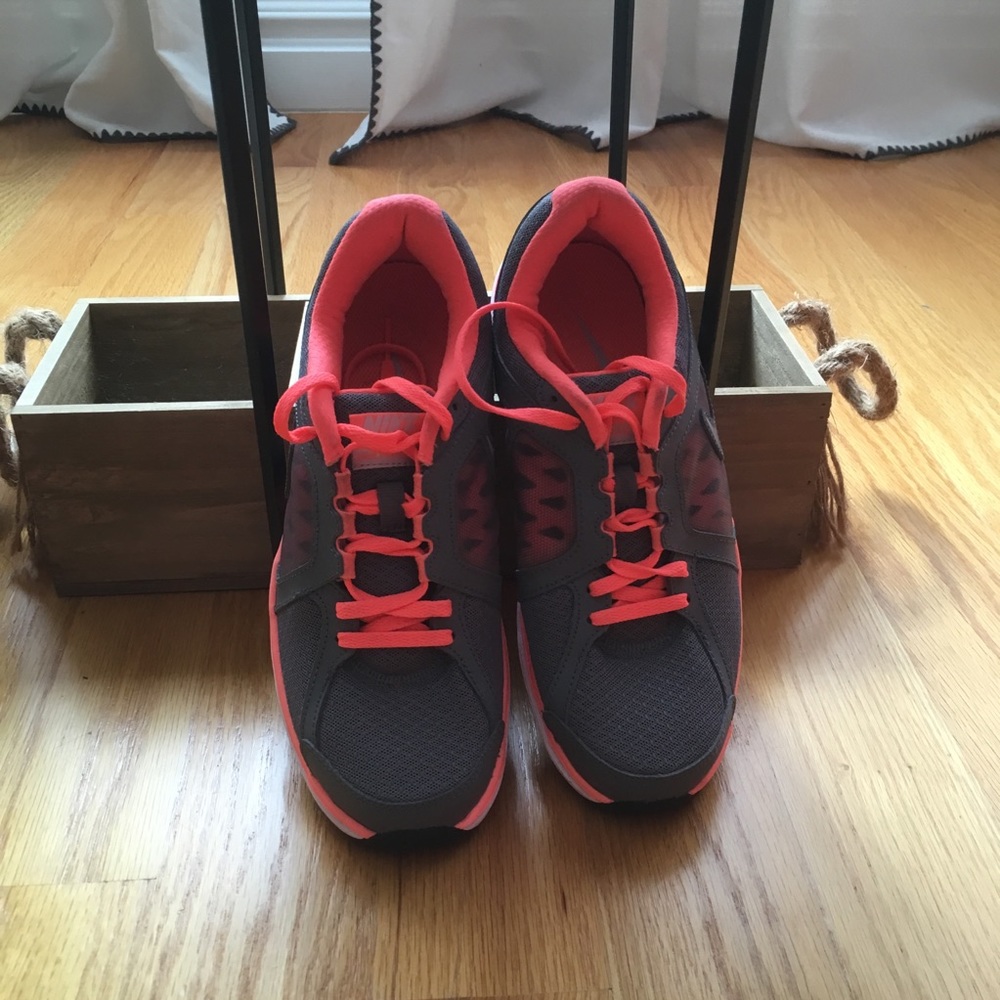 NIKE Fluorescent Orange/Gray Running Sneakers